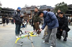 <b>旅客们不只领会到苗族保守文化</b>